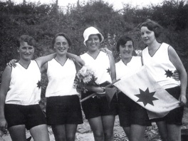 Damen-Vierer aus dem Jahr 1930