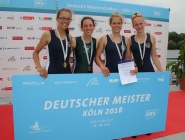 Deutscher Meister im JF 4x A LG: Pia Otto (1.v.r.)